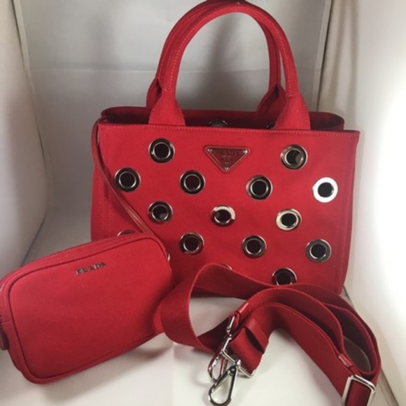 Prada - Picture 4 of 5